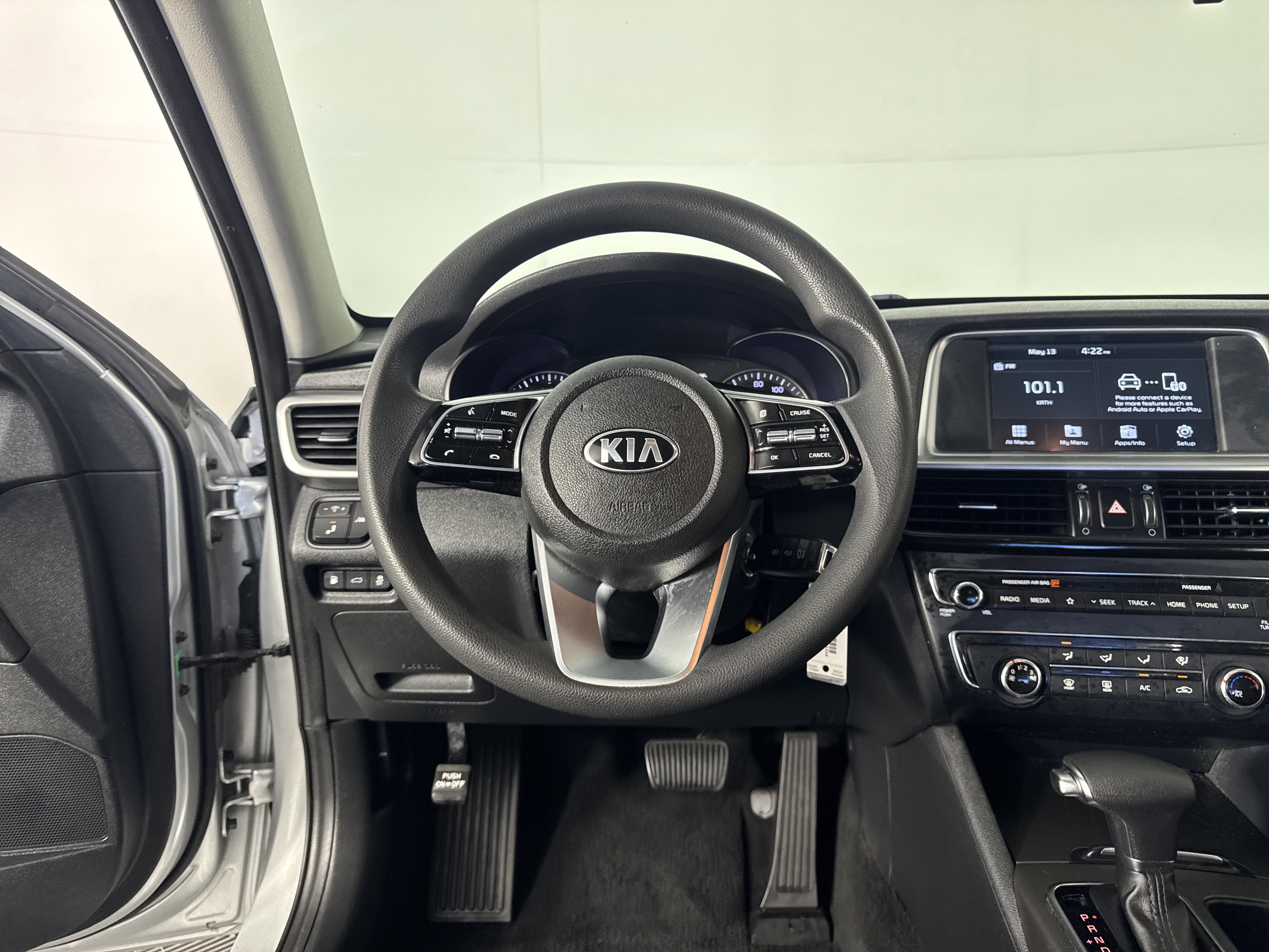 Used 2020 Kia Optima LX FWD image 19