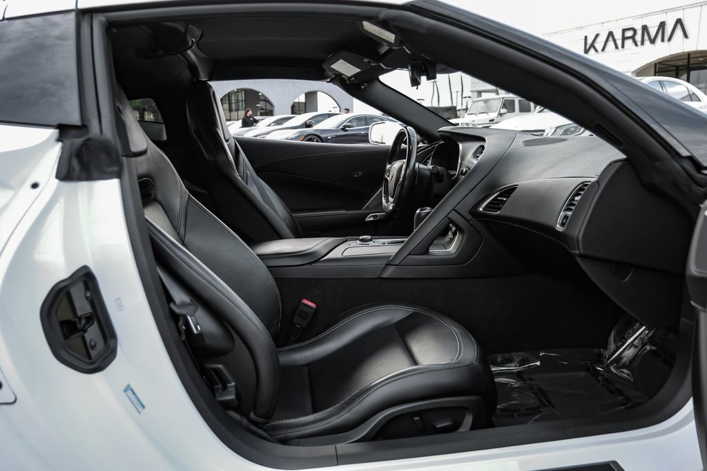Used 2019 Chevrolet Corvette Grand Sport w/ Carbon Flash Badge Package image 32