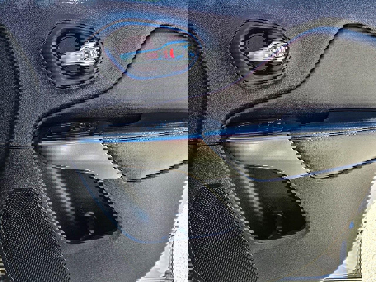 Used 2019 Jeep Cherokee Latitude Plus image 36