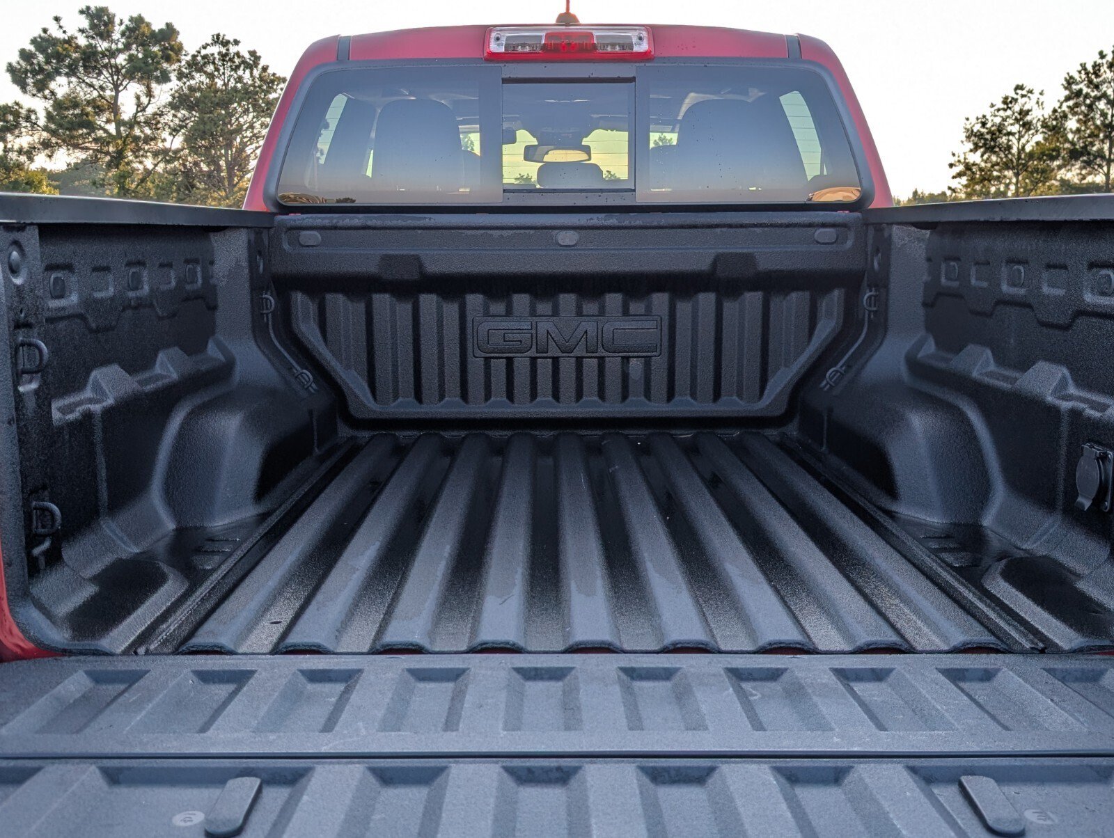 Used 2025 GMC Canyon AT4 w/ AT4X Package AWD/4WD image 16