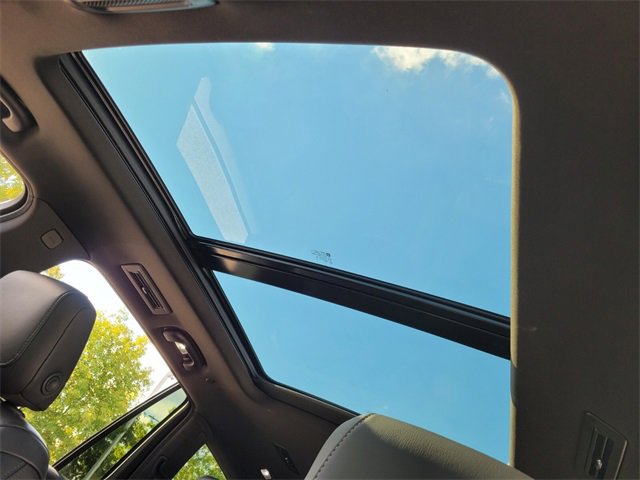 Used 2023 Cadillac XT6 Premium Luxury image 9