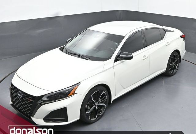 Used 2023 Nissan Altima 2.5 SR FWD image 19