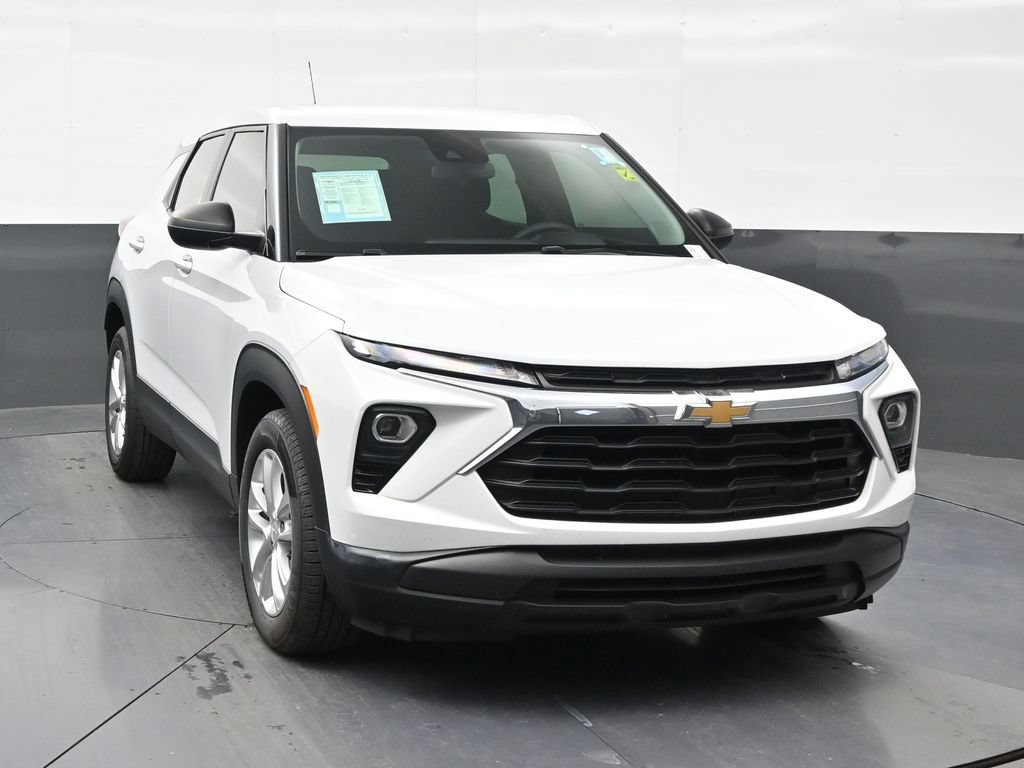 Used 2025 Chevrolet TrailBlazer LS FWD image 7
