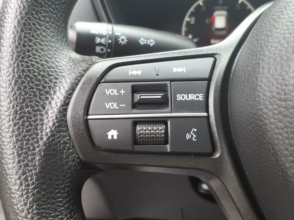 Used 2023 Honda CR-V LX image 15