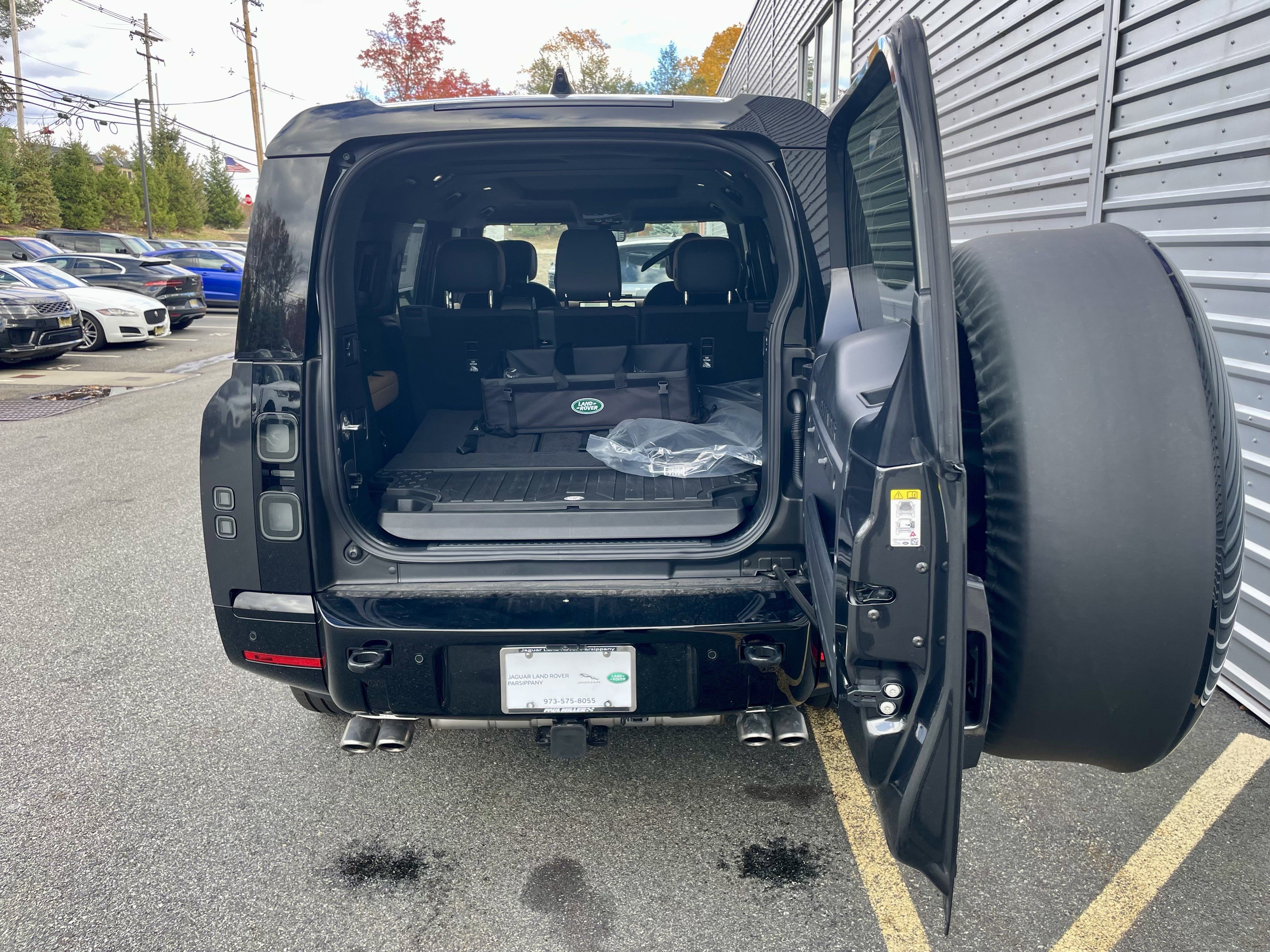 New 2026 Land Rover Defender 130 V8 image 40