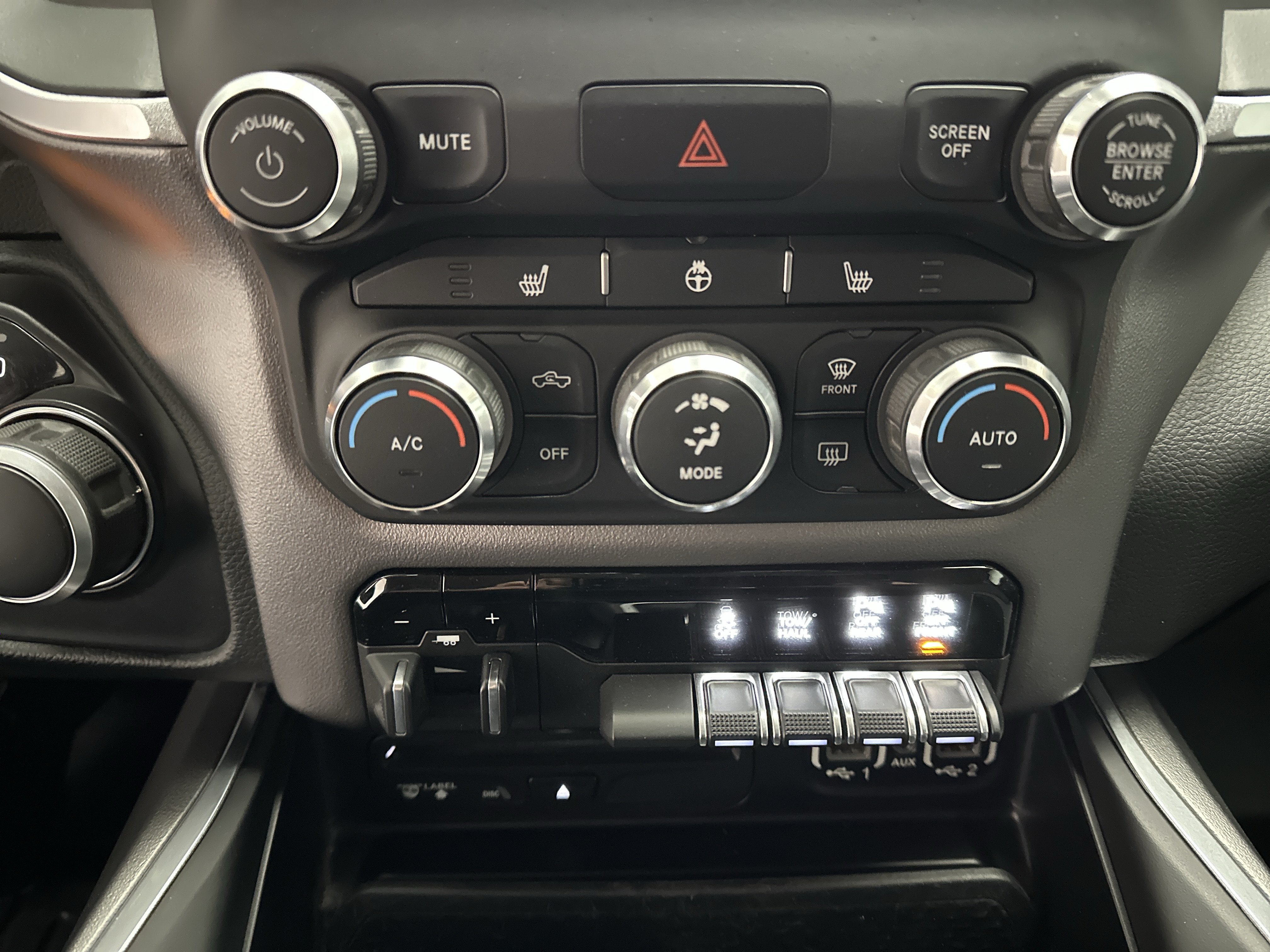 Used 2019 RAM 1500 Big Horn AWD/4WD image 33