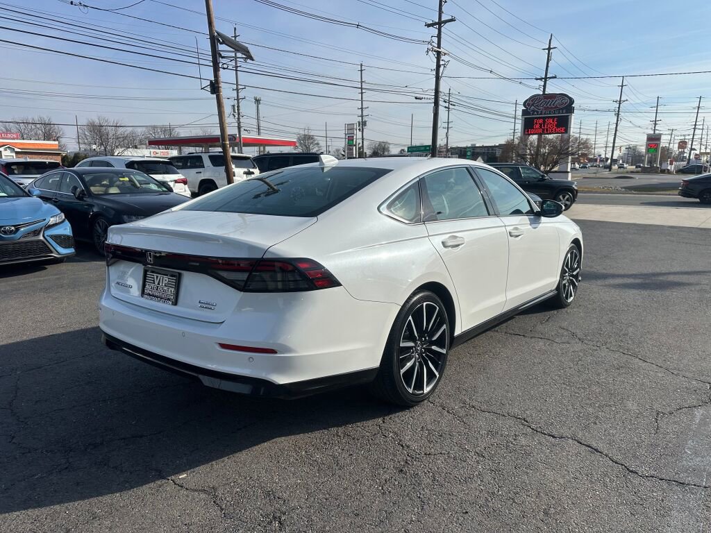 Used 2024 Honda Accord Touring image 6