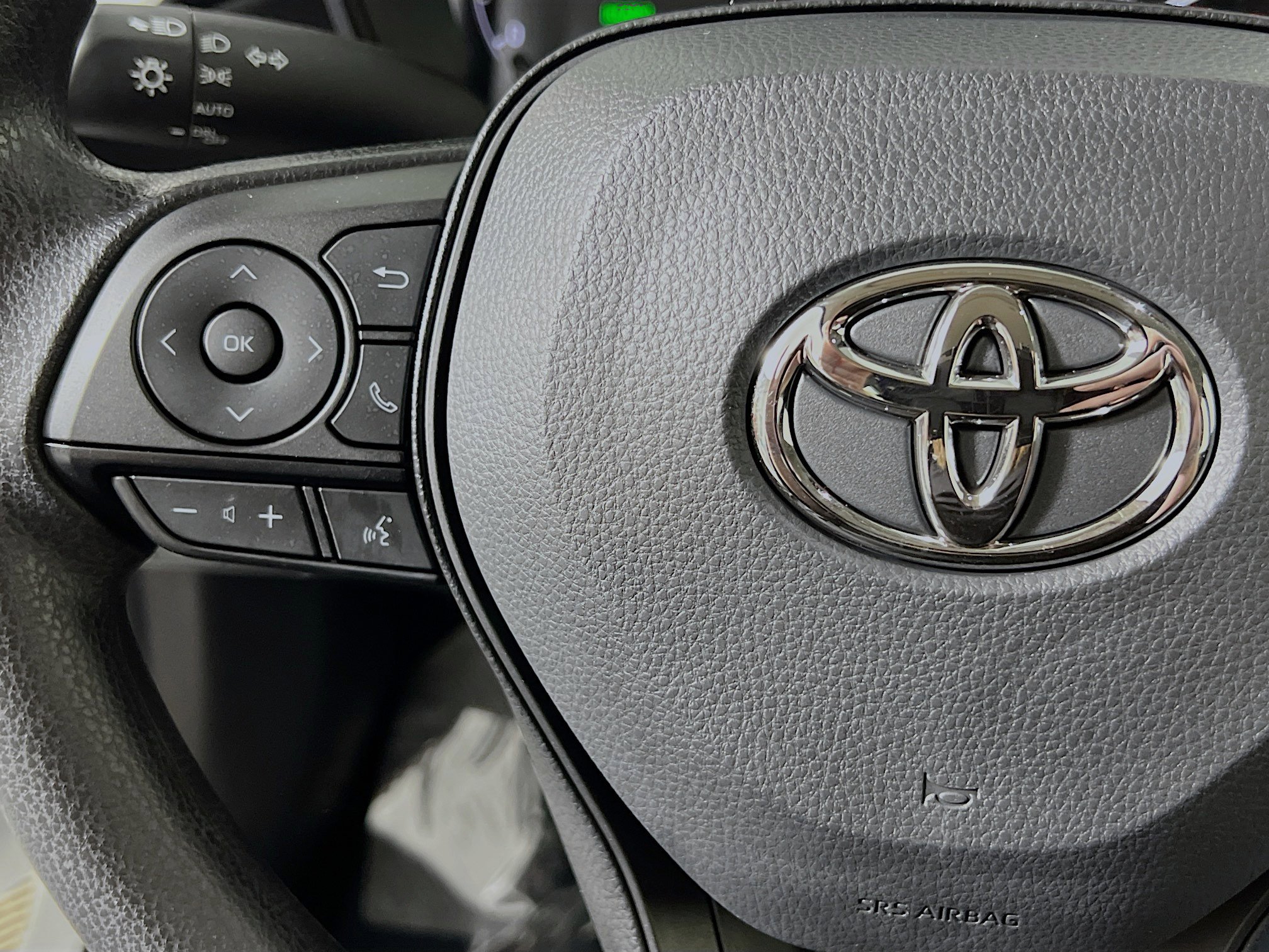 Used 2025 Toyota Corolla LE image 19