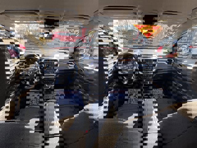 Used 2023 GMC Acadia SLE w/ Driver Convenience Package image 16