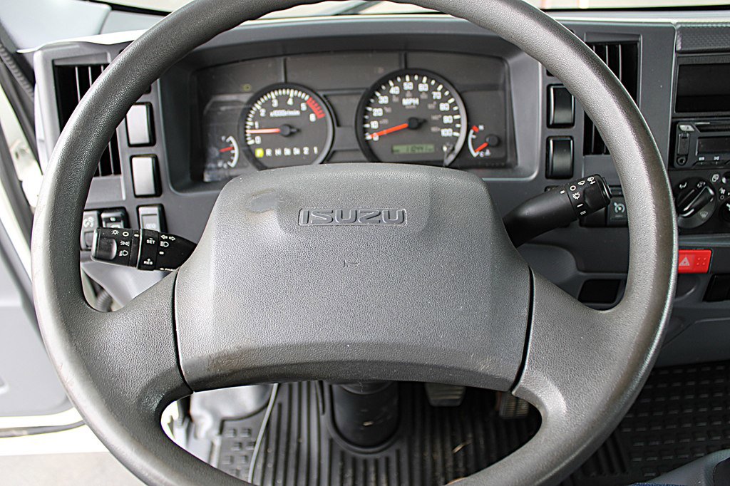 Used 2019 Isuzu NPR image 23