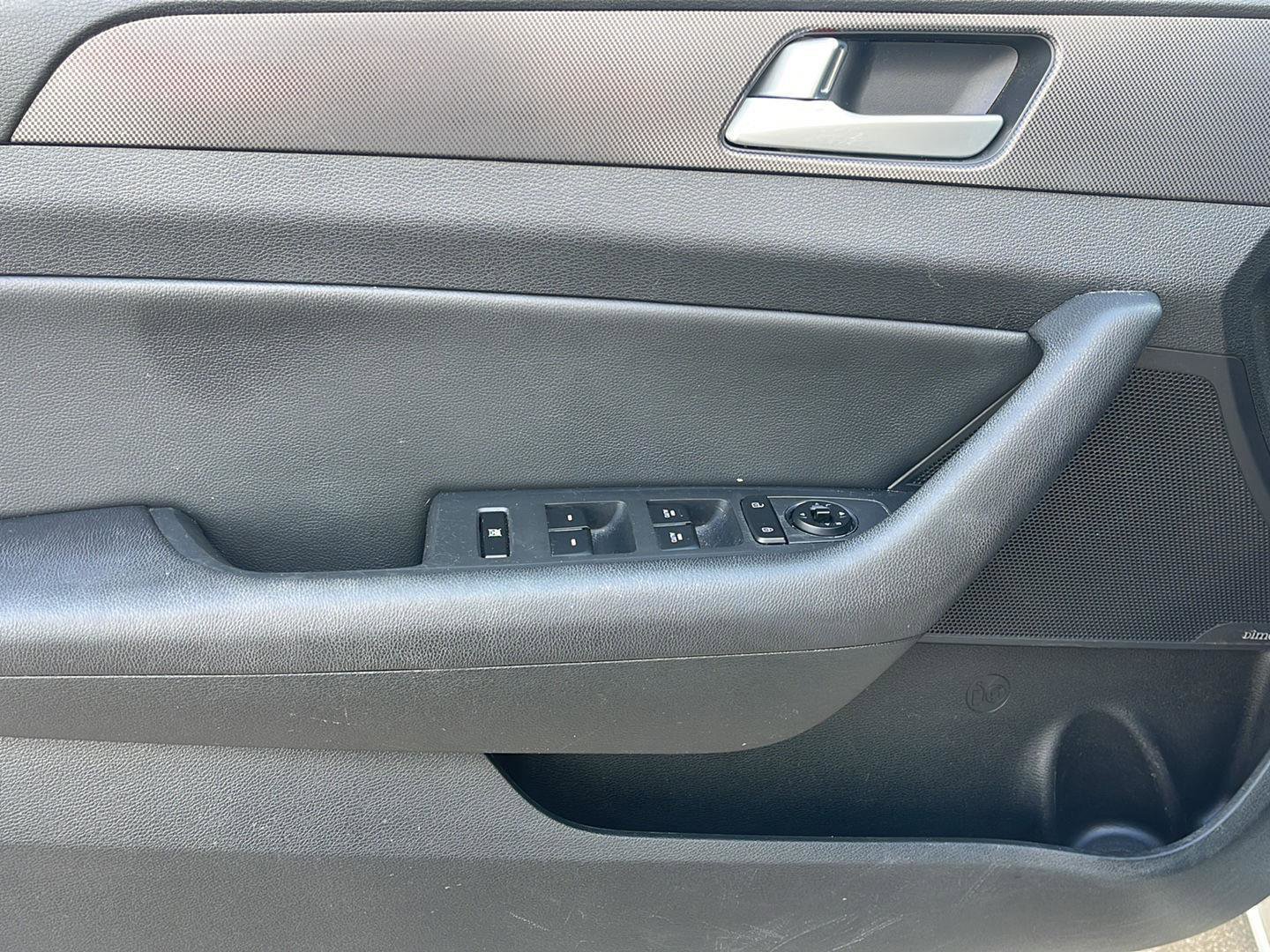 Used 2015 Hyundai Sonata Sport w/ Option Group 04 image 11