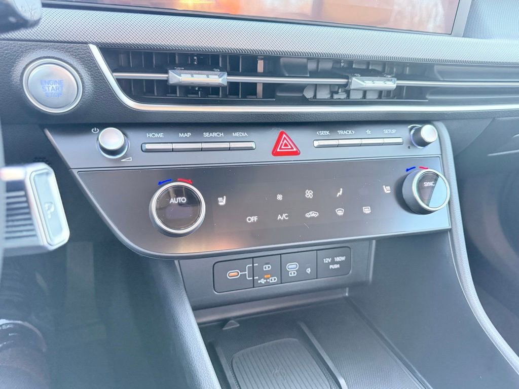New 2026 Hyundai Sonata SEL FWD image 16