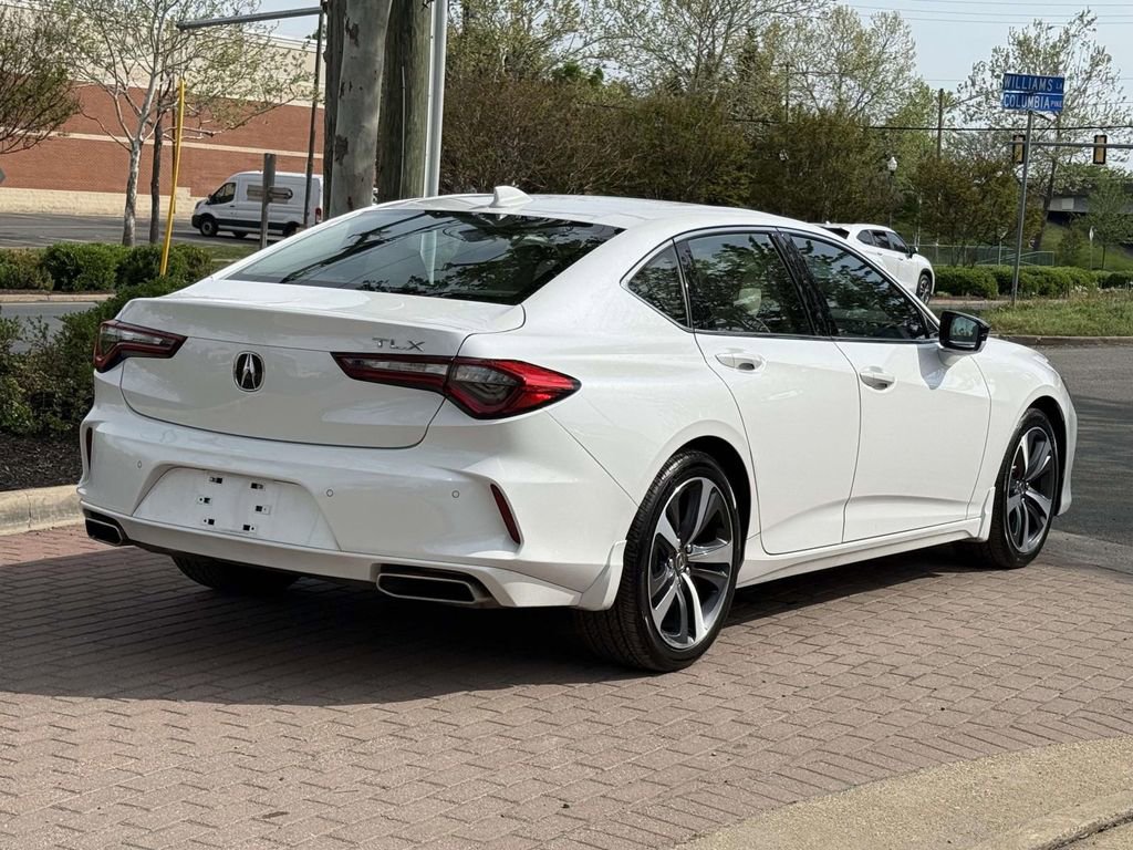 Used 2025 Acura TLX w/ Technology Package image 5