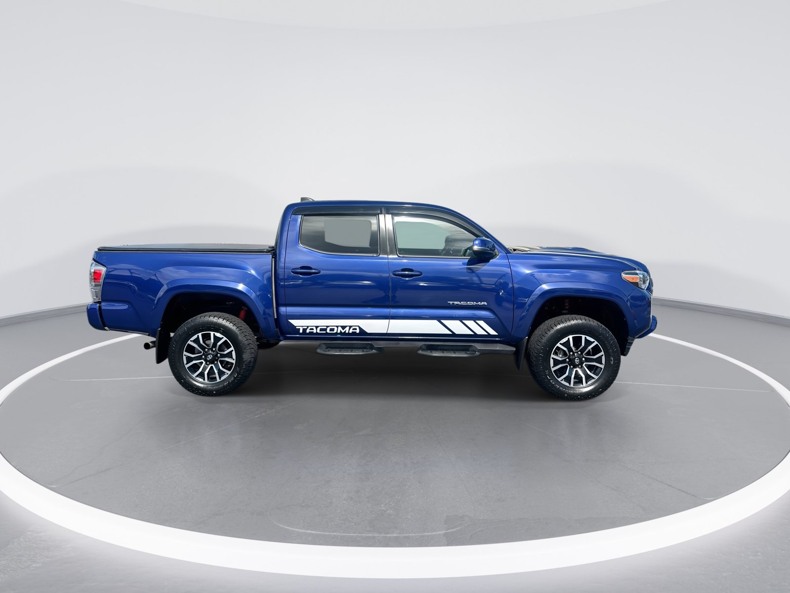 Used 2022 Toyota Tacoma TRD Sport w/ Technology Package AWD/4WD image 10