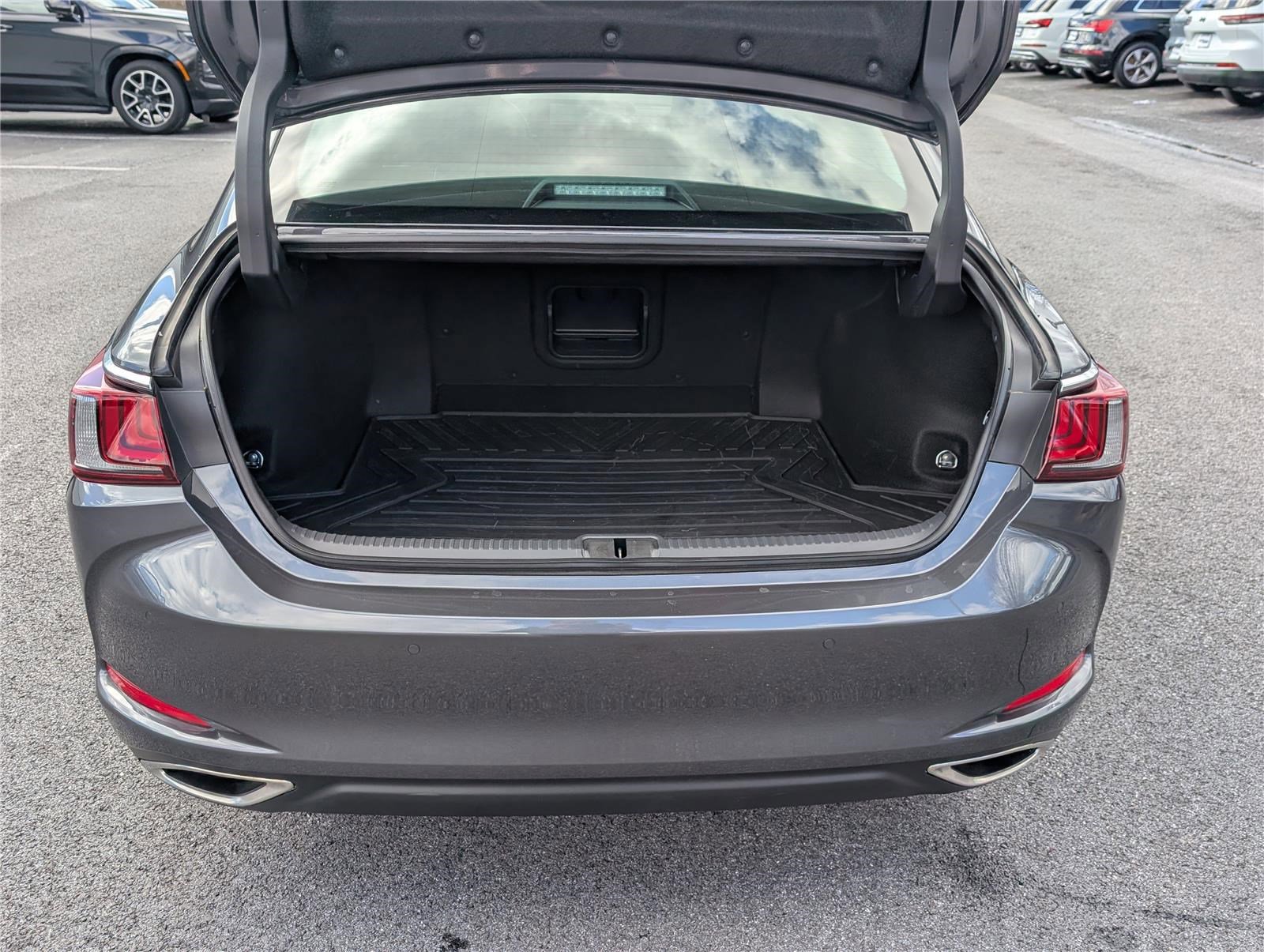 Certified 2025 Lexus ES 350 w/ Premium Package image 13