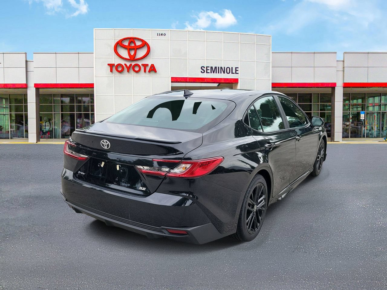 Used 2026 Toyota Camry SE FWD image 3