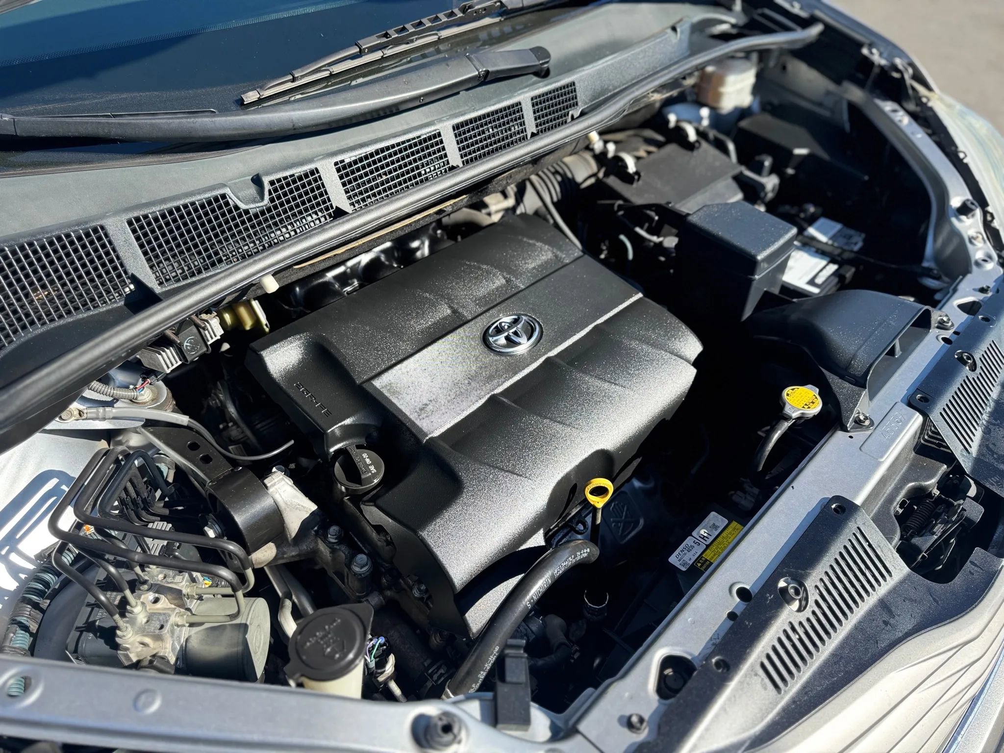 Used 2012 Toyota Sienna XLE image 27