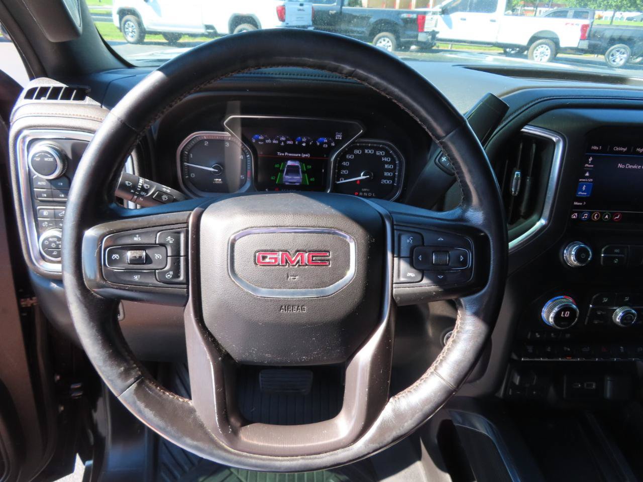 Used 2020 GMC Sierra 2500 AT4 w/ AT4 Premium Package AWD/4WD image 37