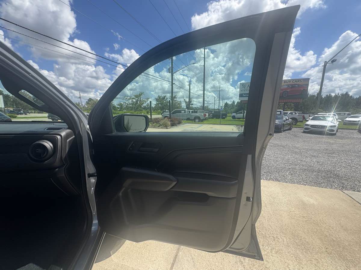 Used 2026 Chevrolet Colorado Trail Boss AWD/4WD image 26