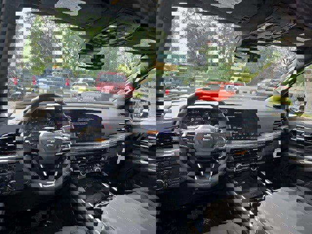 New 2025 Chevrolet Suburban LT w/ Comfort Package image 23