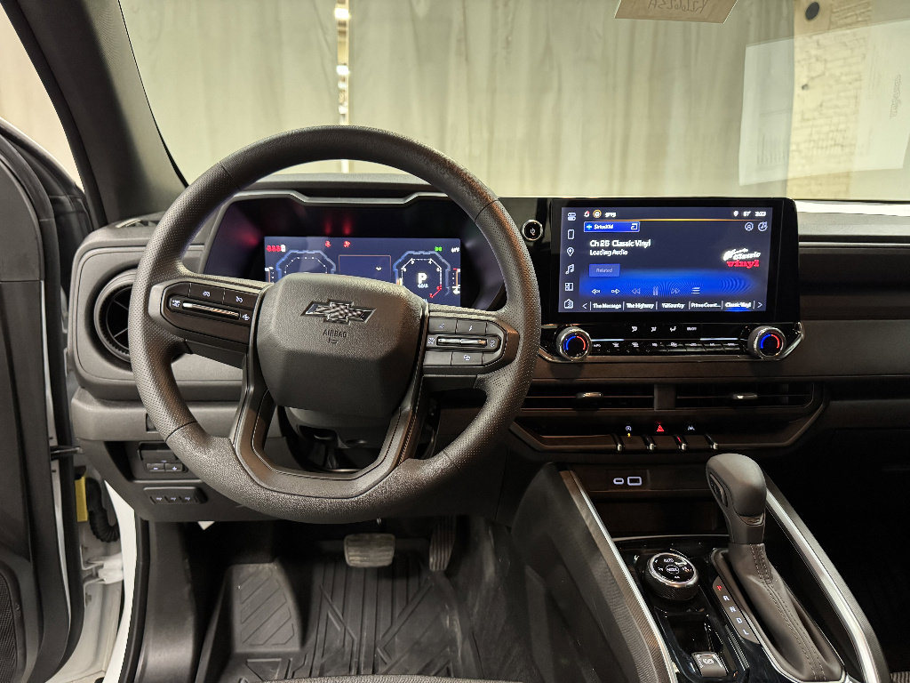 Used 2025 Chevrolet Colorado Trail Boss w/ Midnight Edition AWD/4WD image 26