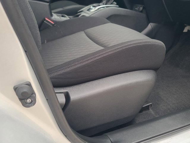 Used 2020 Nissan Rogue SV image 10