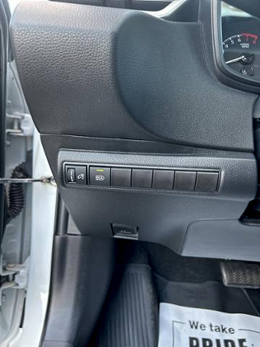 Used 2022 Toyota Corolla LE image 12