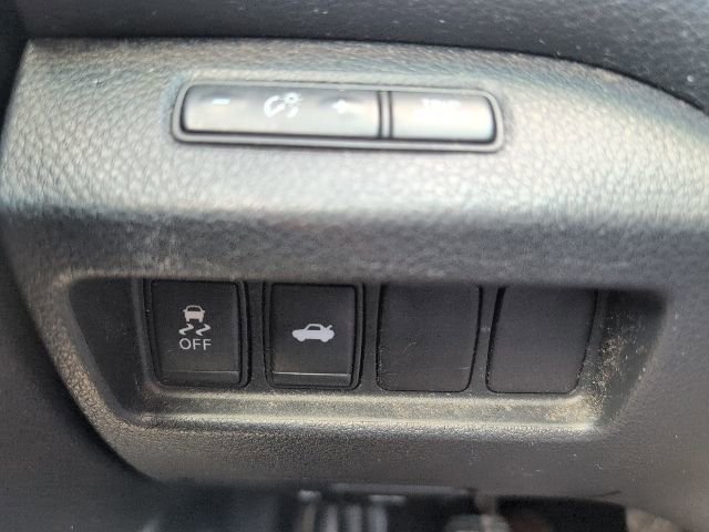 Used 2015 Nissan Altima 2.5 SV w/ Convenience Package image 15