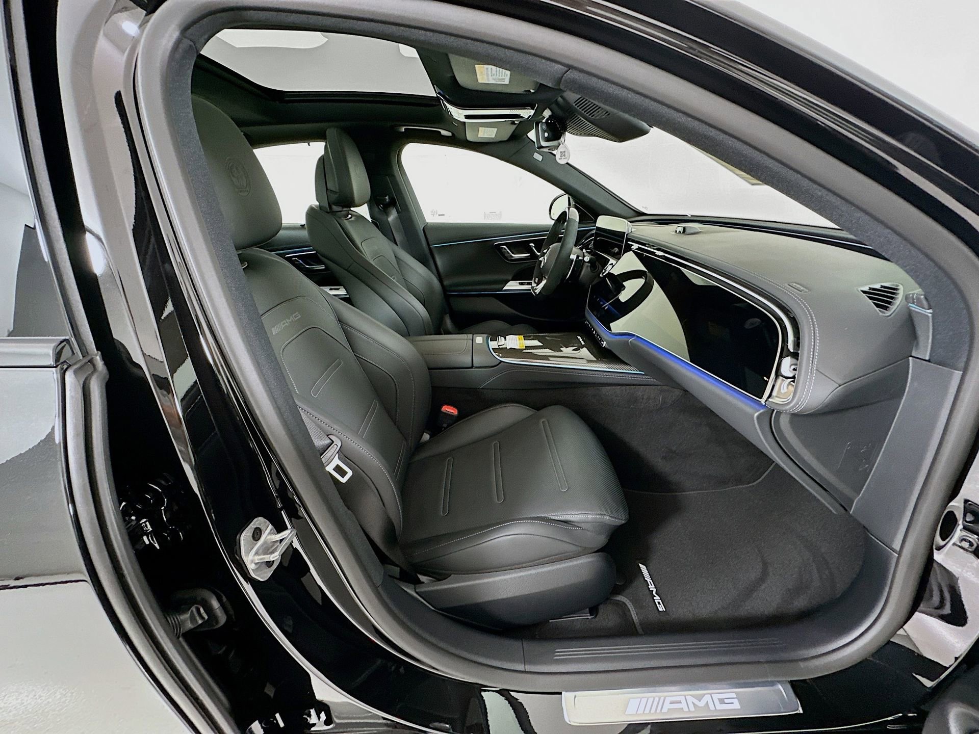 New 2026 Mercedes-Benz E 53 AMG e 4MATIC Sedan image 32