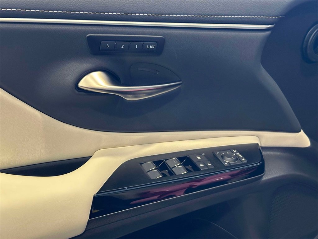 New 2025 Lexus ES 350 350 image 15