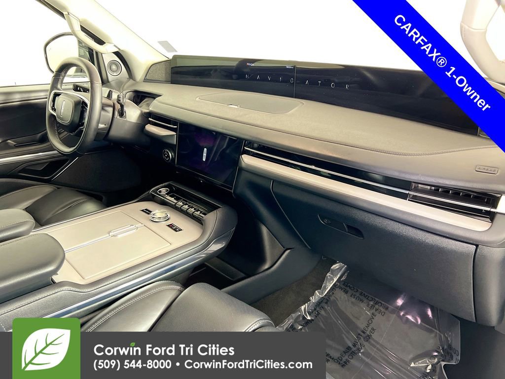 Used 2025 Lincoln Navigator L Reserve AWD/4WD image 33