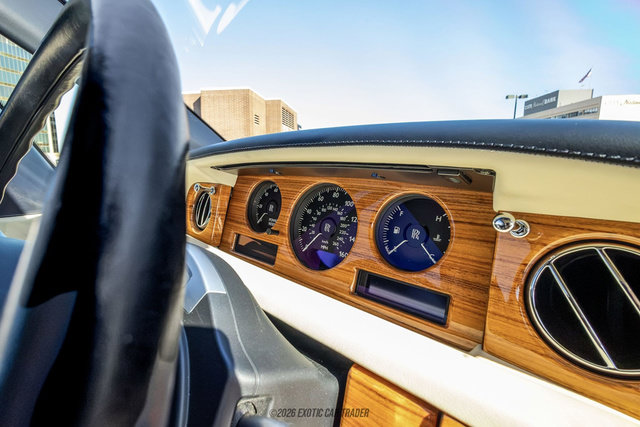 Used 2010 Rolls-Royce Phantom Drophead Coupe RWD image 93