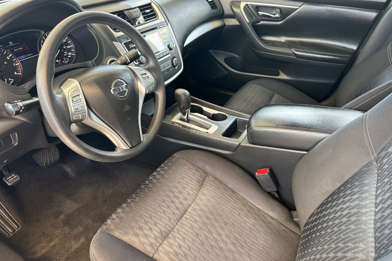 Used 2017 Nissan Altima 2.5 S w/ Power Driver Seat Package FWD image 10