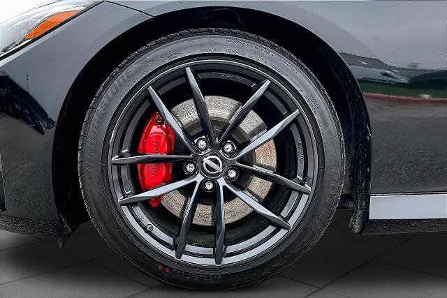 Certified 2024 Nissan Z Performance w/ Floor Mat Package RWD image 11