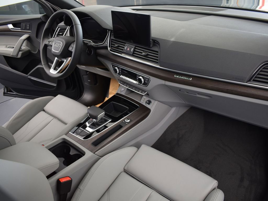 Certified 2024 Audi Q5 2.0T Premium Plus w/ Premium Plus Package image 13
