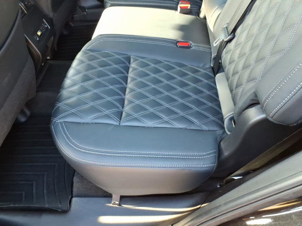 Used 2023 Mitsubishi Outlander SEL Black Edition image 21