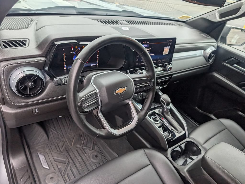 Used 2023 Chevrolet Colorado LT w/ LT Convenience Package III AWD/4WD image 17
