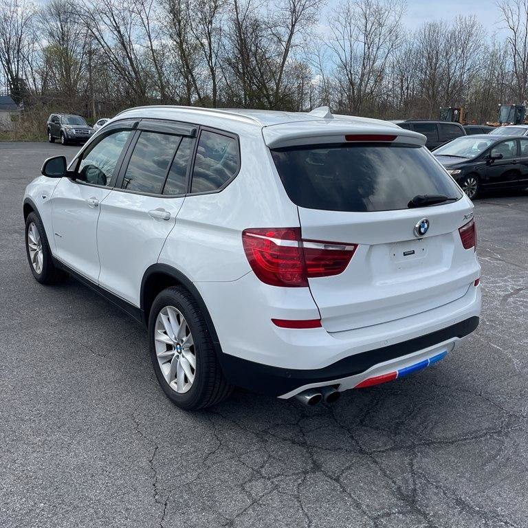 Used 2017 BMW X3 xDrive28i AWD/4WD image 3