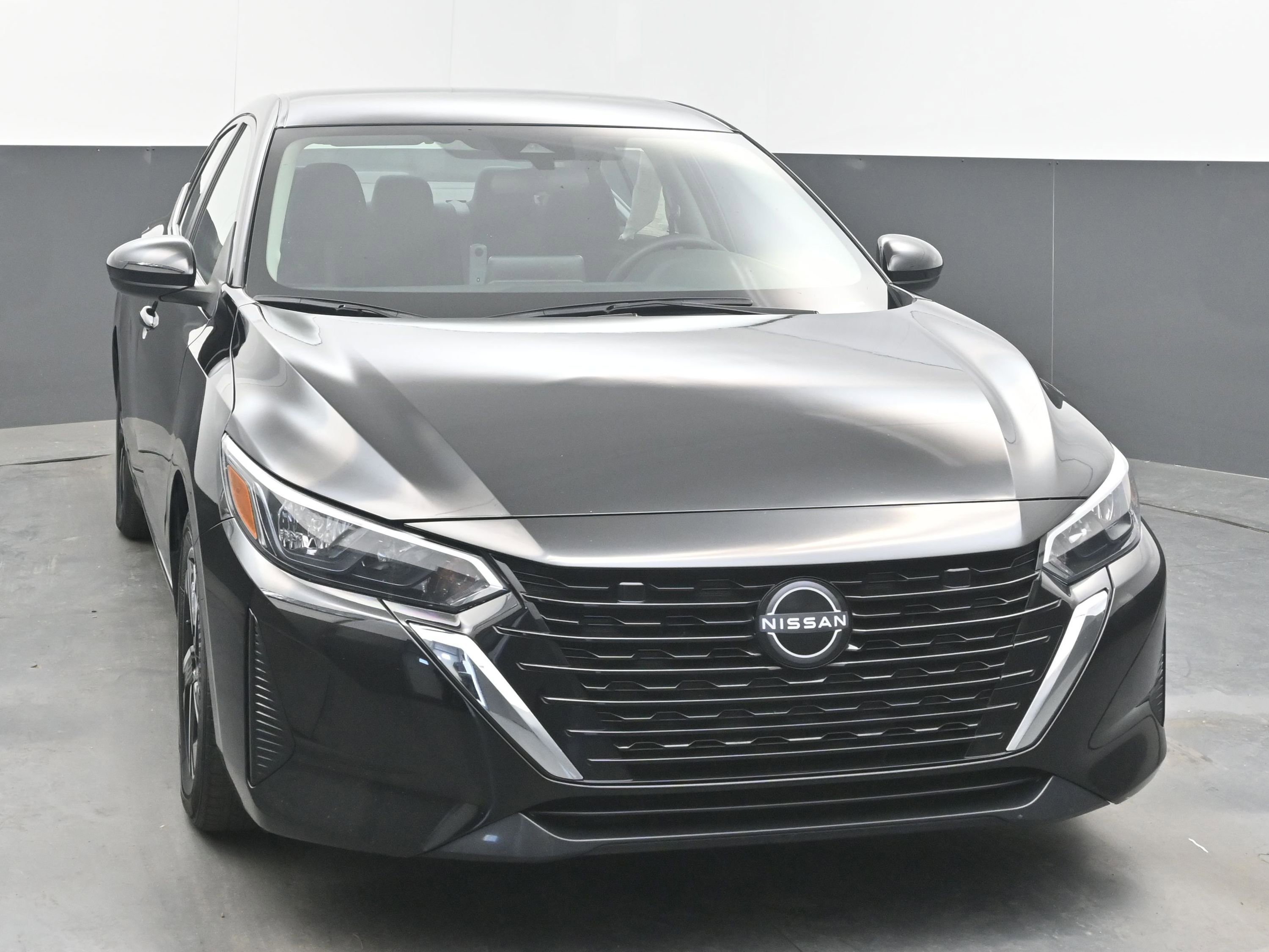 Used 2024 Nissan Sentra SV image 2