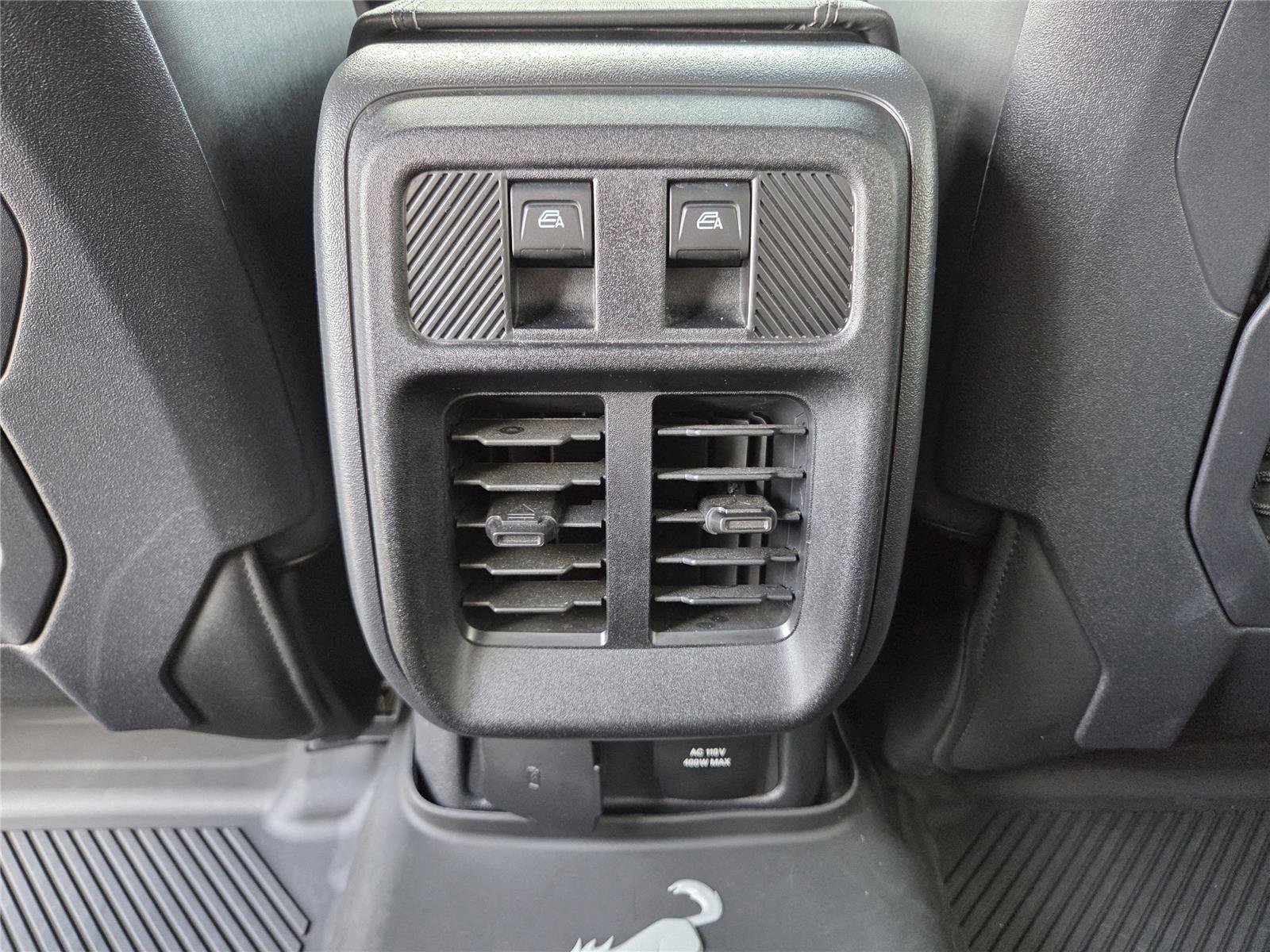Used 2025 Ford Bronco Badlands AWD/4WD image 22