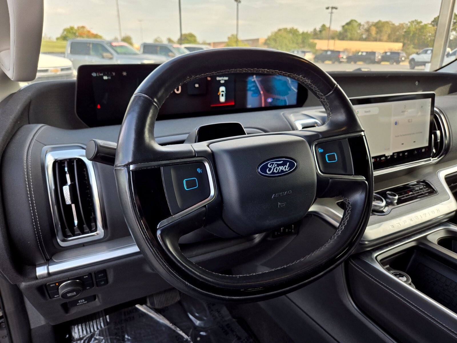 Used 2025 Ford Expedition Max Platinum AWD/4WD image 11