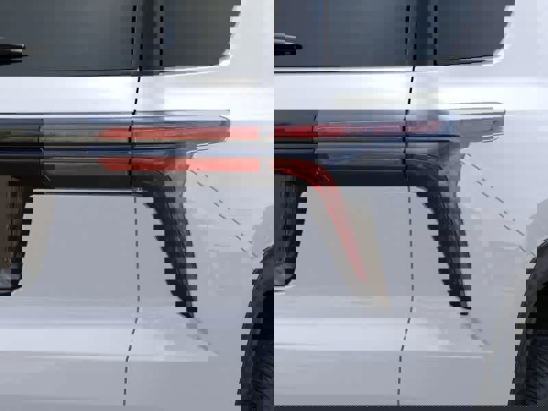 New 2026 Chevrolet Traverse LT image 11