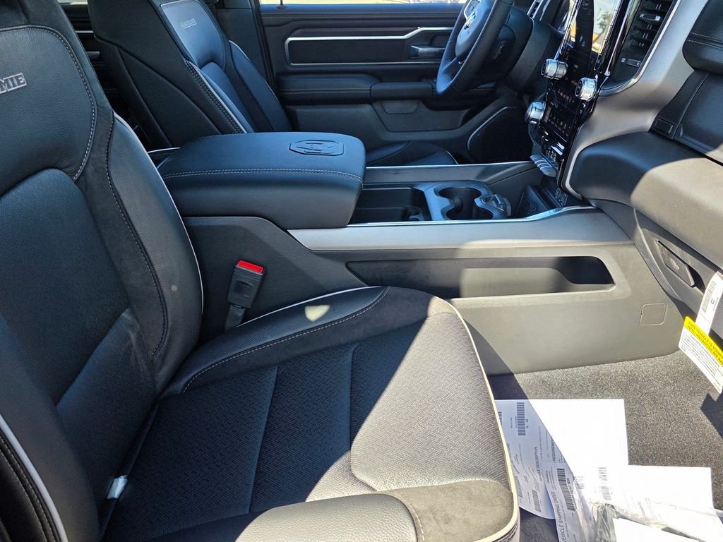 New 2026 RAM 1500 Laramie AWD/4WD image 9