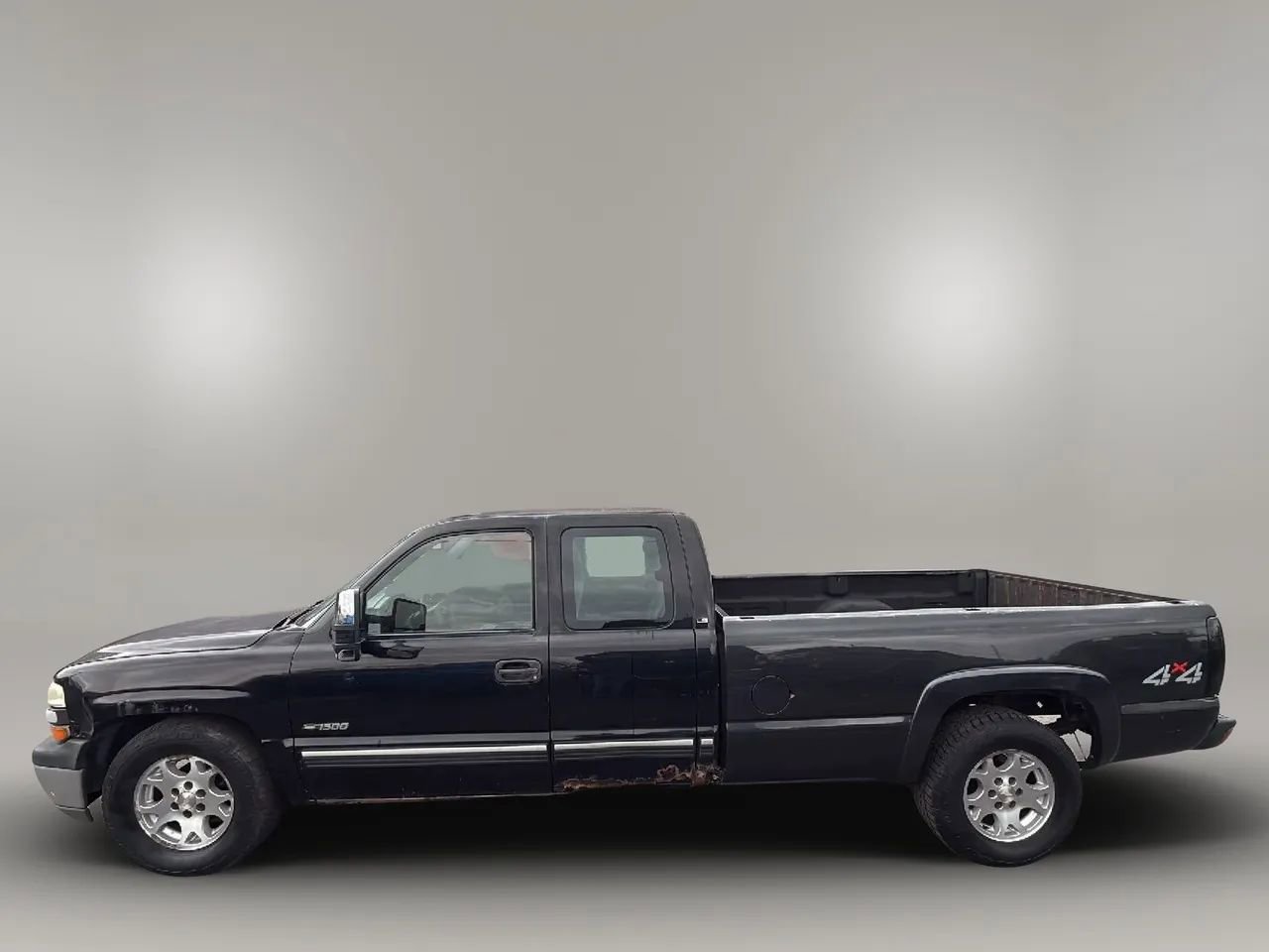 Used 2001 Chevrolet Silverado 1500 LS image 2