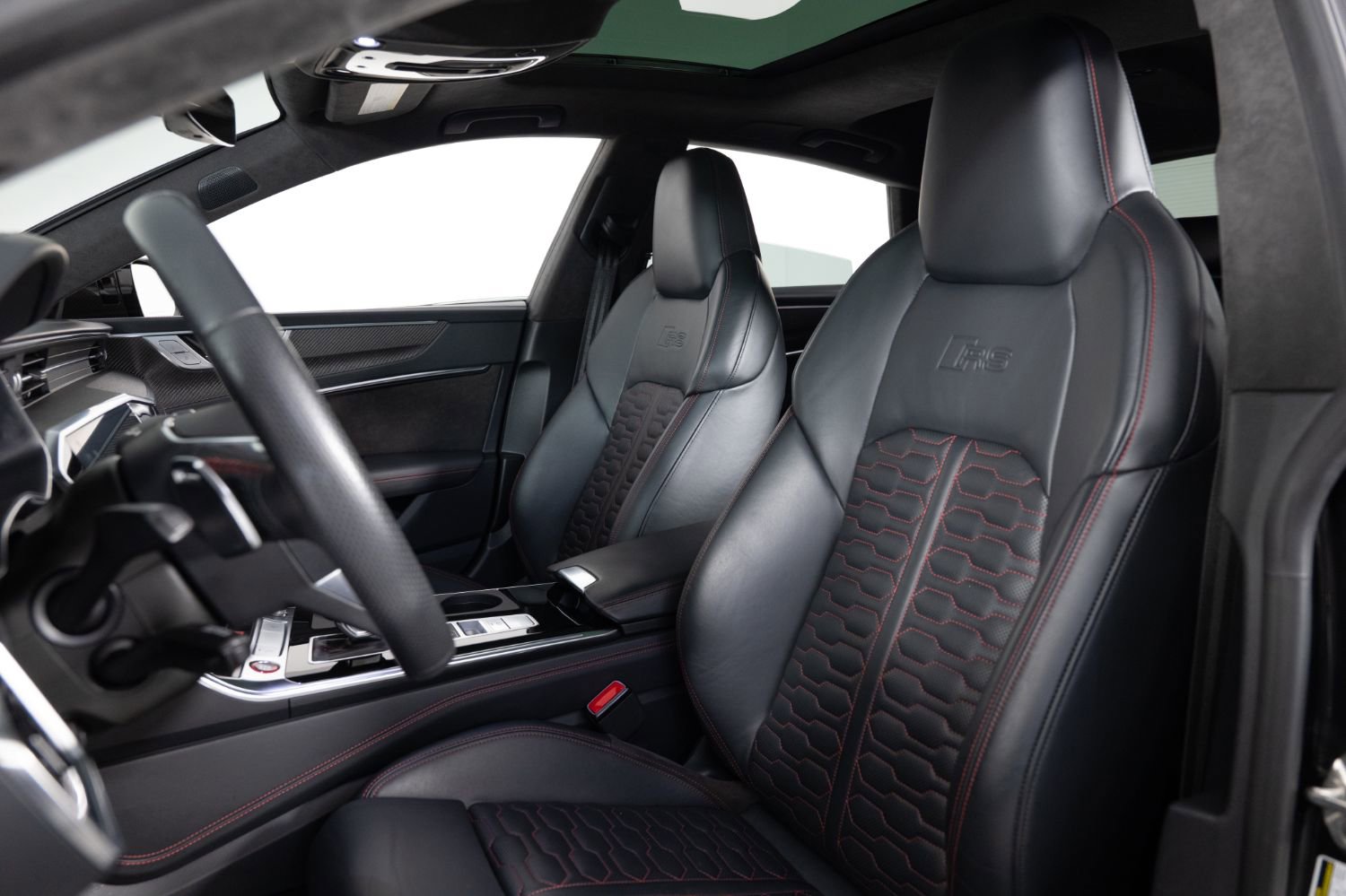 Used 2021 Audi RS 7 Sportback w/ Carbon Optic Package image 16