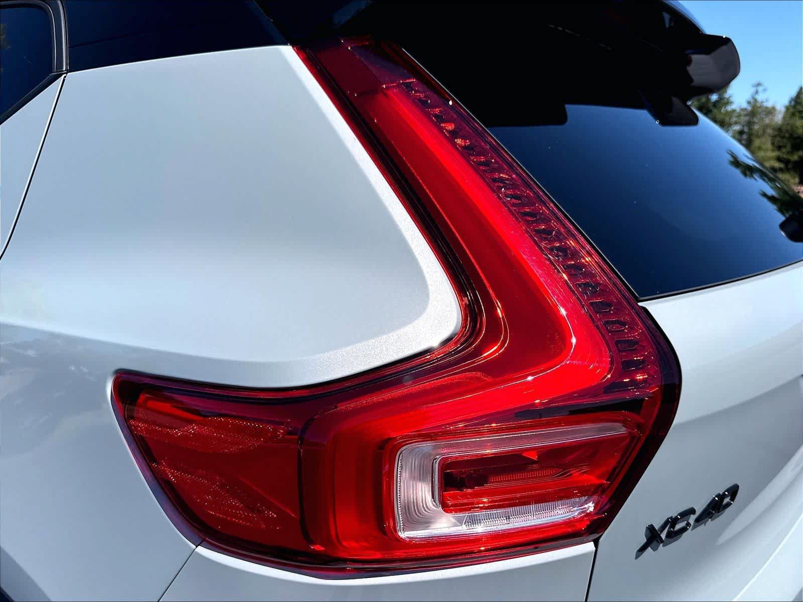 Used 2026 Volvo XC40 B5 Ultra w/ Climate Package AWD/4WD image 32