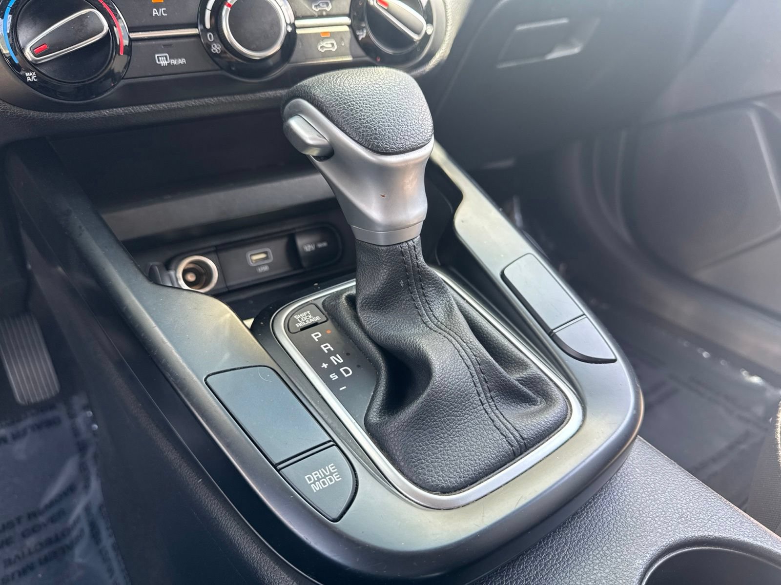 Used 2023 Kia Soul LX w/ Option Group 015 FWD image 25