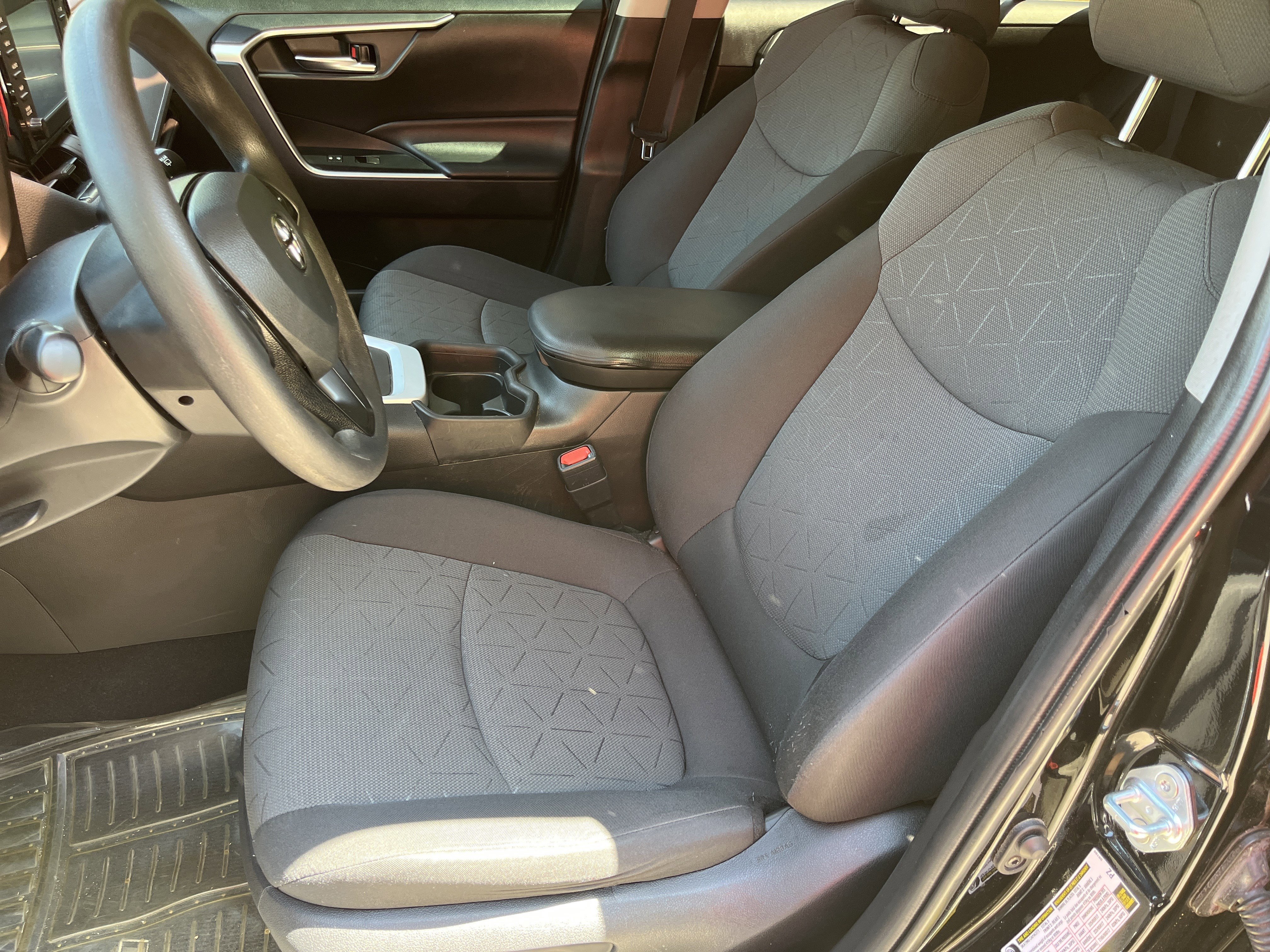 Used 2020 Toyota RAV4 XLE FWD image 15