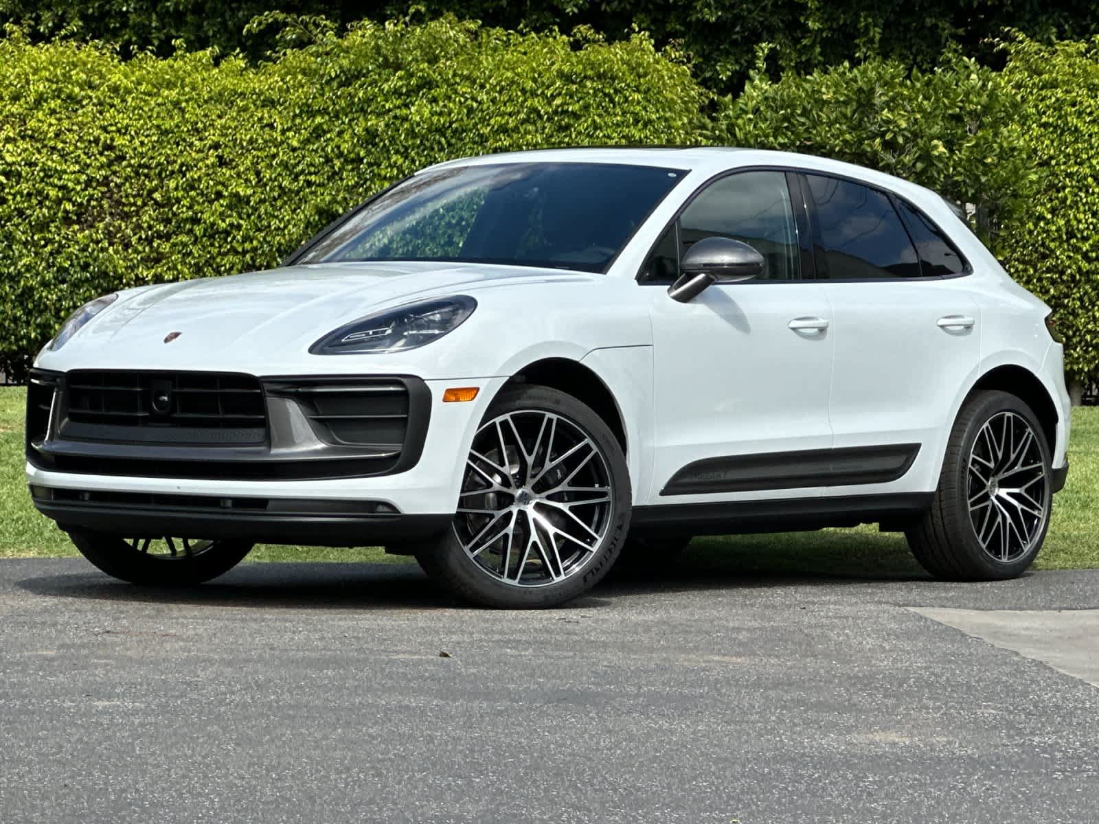 New 2026 Porsche Macan Turbo AWD/4WD image 1