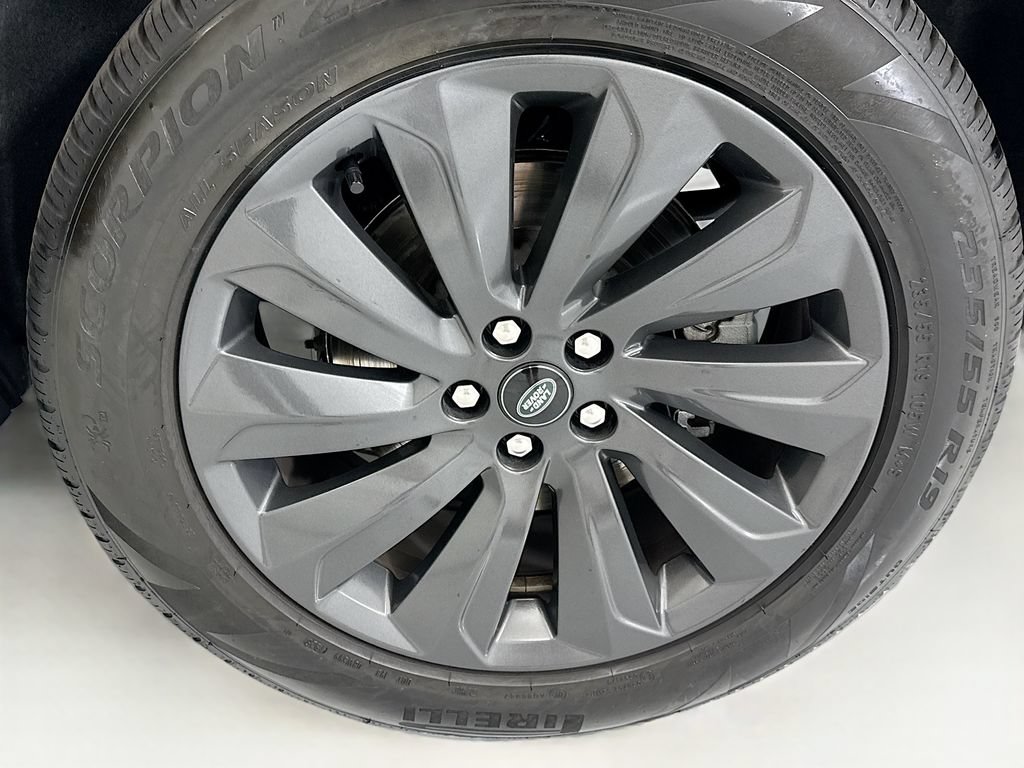 Certified 2025 Land Rover Discovery Sport S AWD/4WD image 30